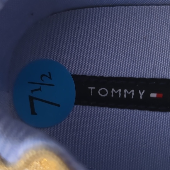 Tommy Hilfiger Women's Lace-Up Slip-On Gold Shimmer Boat Shoes Size 7.5 - Picture 6 of 8